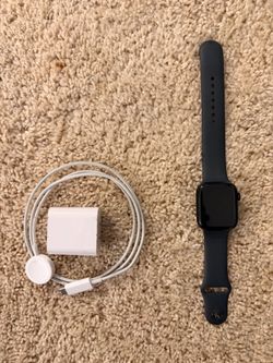 Apple Watch Series 7 (GPS+ Cellular) – Excellent Condition – Includes Charger