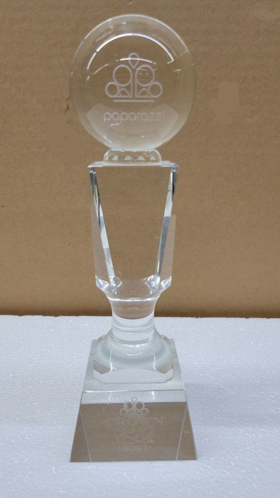Paparazzi Crown Club 10 Award Sleek Crystal Trophy