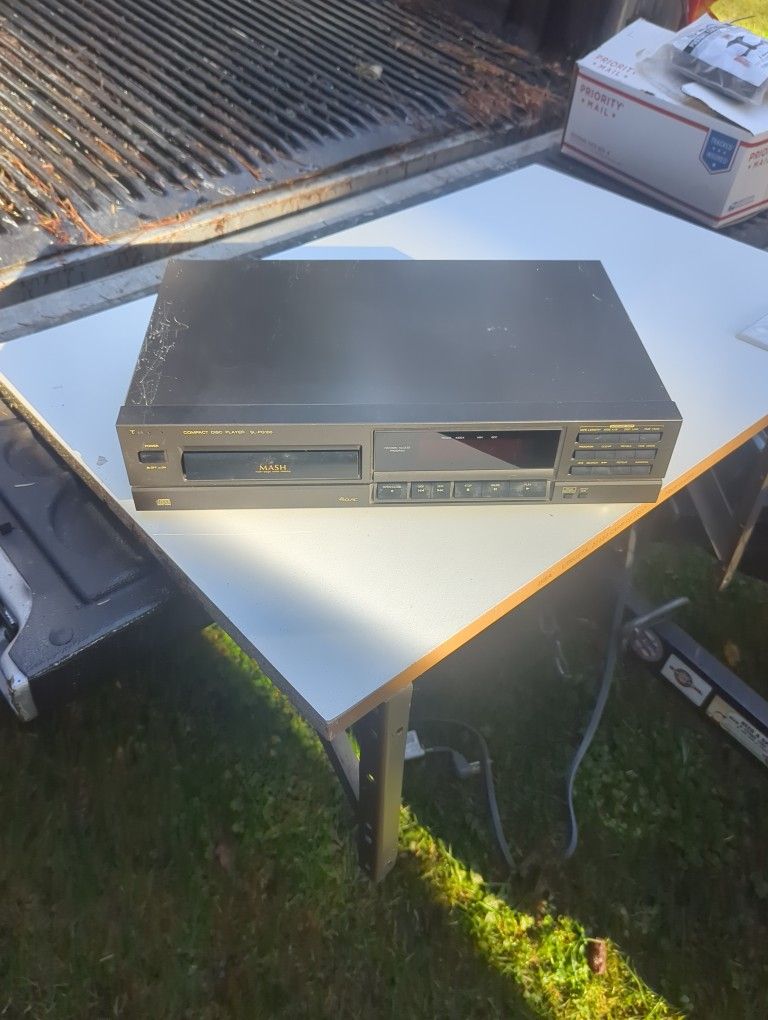 Techics Compact Disc Player 
