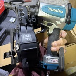 Makita Roofing Gun