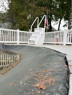 Pool stairs
