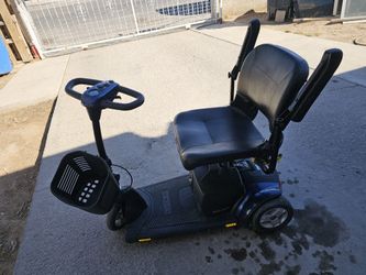Go-Go Elite Traveler Mobility Scooter