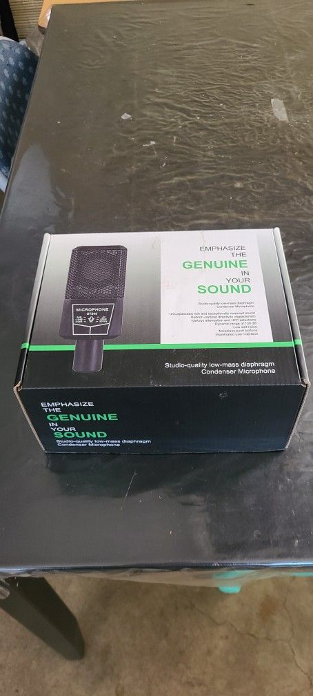 Studio quality Condenser Microphone
Gt 240 comes with shock mount. Brand new