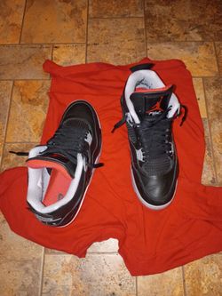 Air Jordan 4 Retro Bred Sneakers