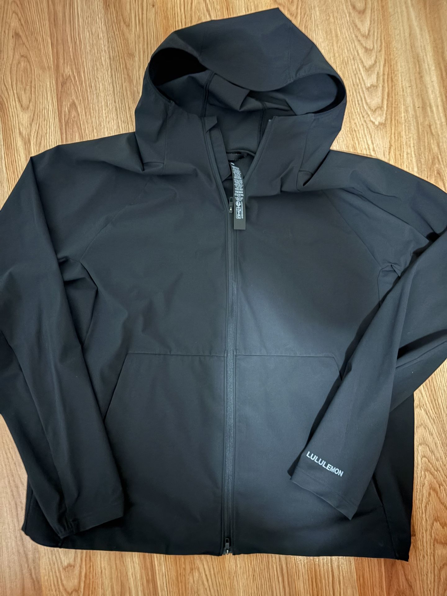 Lululemon pacebreaker jacket