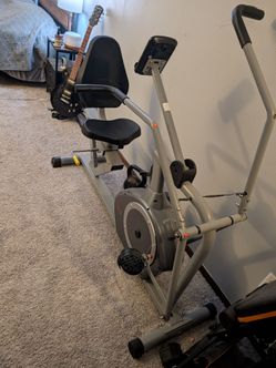 Sunny Health & Fitness Recumbent Exercise Bike with Arm Exercisers - Great Condition
