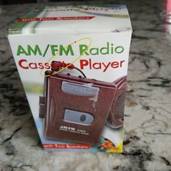 AM/FM RADIO CASSETTE PLAYER