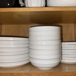 24 Piece White Dinnerware Set – Better Homes & Gardens