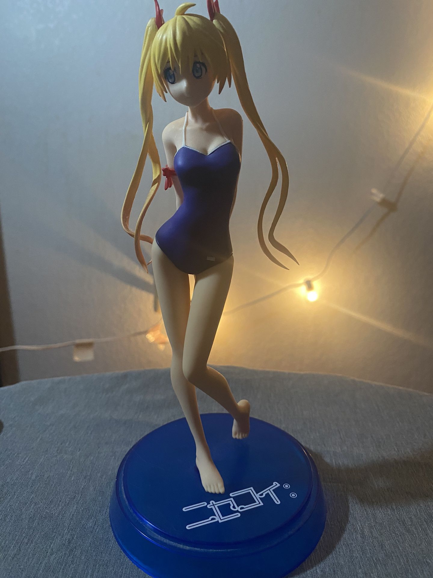 Nisekoi False Love Chitoge Kirisaki in School Swimsuit Figure