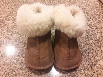 Uggs size small