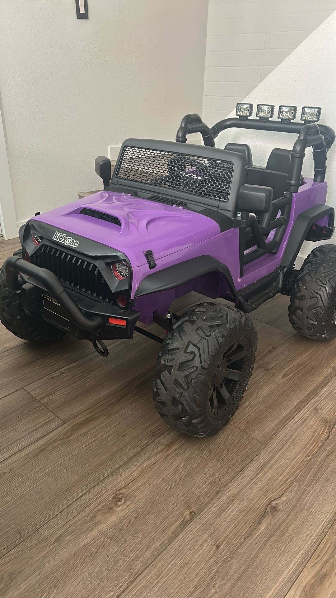 KIDZONE PURPLE 12V RC CHARGE POWER WHEELS RIDE ON TRUCK/JEEP FOR KIDS