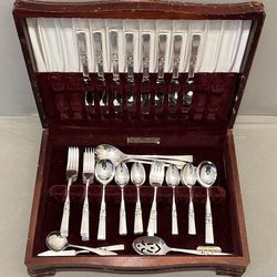 Silverware set community