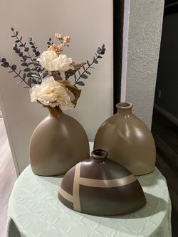 Home decor (flowers not included)