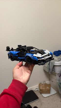 Lego mechanic car