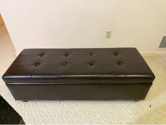 Storage bench with storage
