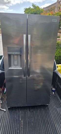 Frigidaire 36 sided by side refrigerator freezer counter depth
