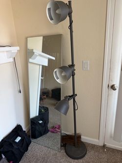 Hektar floor lamp