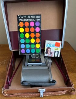 Vintage Polaroid Land Camera Model J66 Instant Film Photo Folding Camera w/ Case