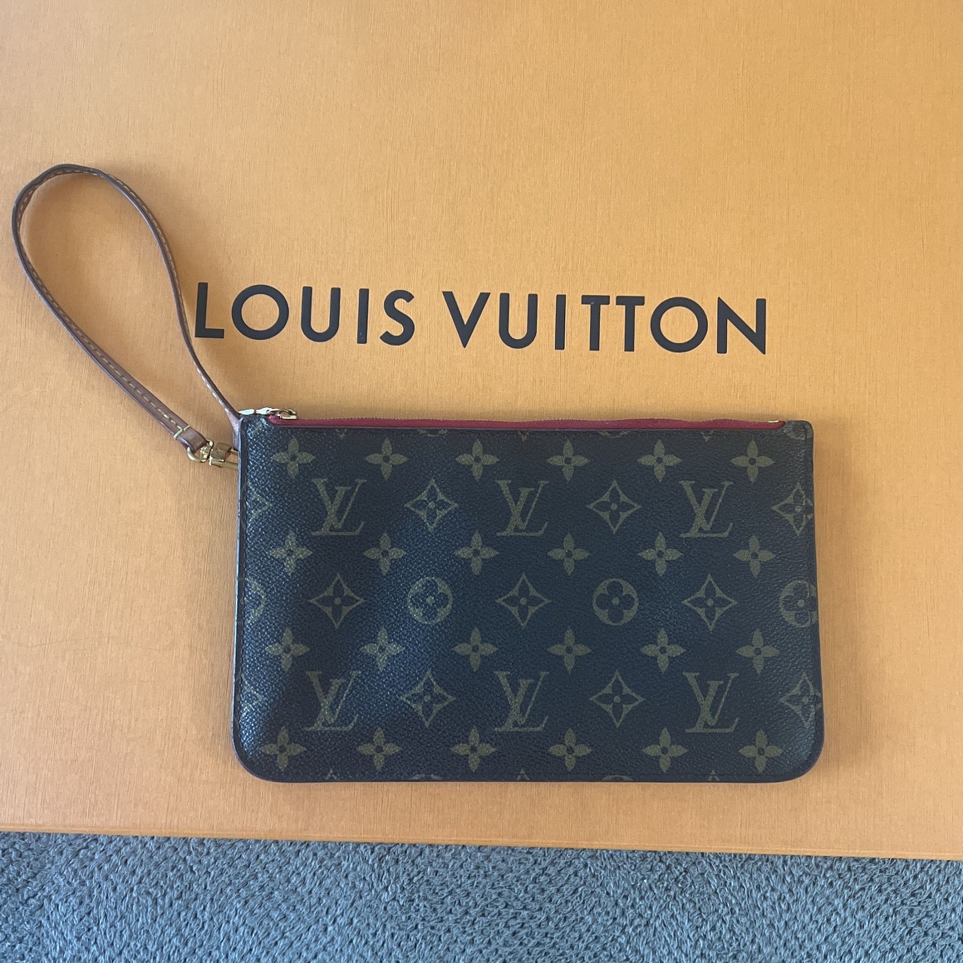 Louis Vuitton Clutch