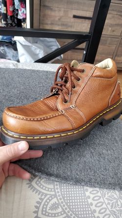 Dr. Martens 11525 10m moc toe chukka boot