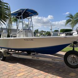2017 Sea Pro DLX 208 Bay Series w/ 150 HP Suzuki