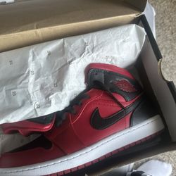 Jordan  One Mid Reverse Bred Size 10 1/2