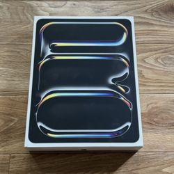 iPad Pro M4 23”