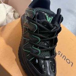 Louis Vuitton men’s black and green zig zag sneakers 