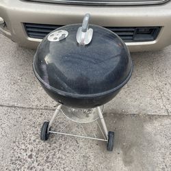 Weber Original Kettle 22-in W Black Kettle Charcoal Grill