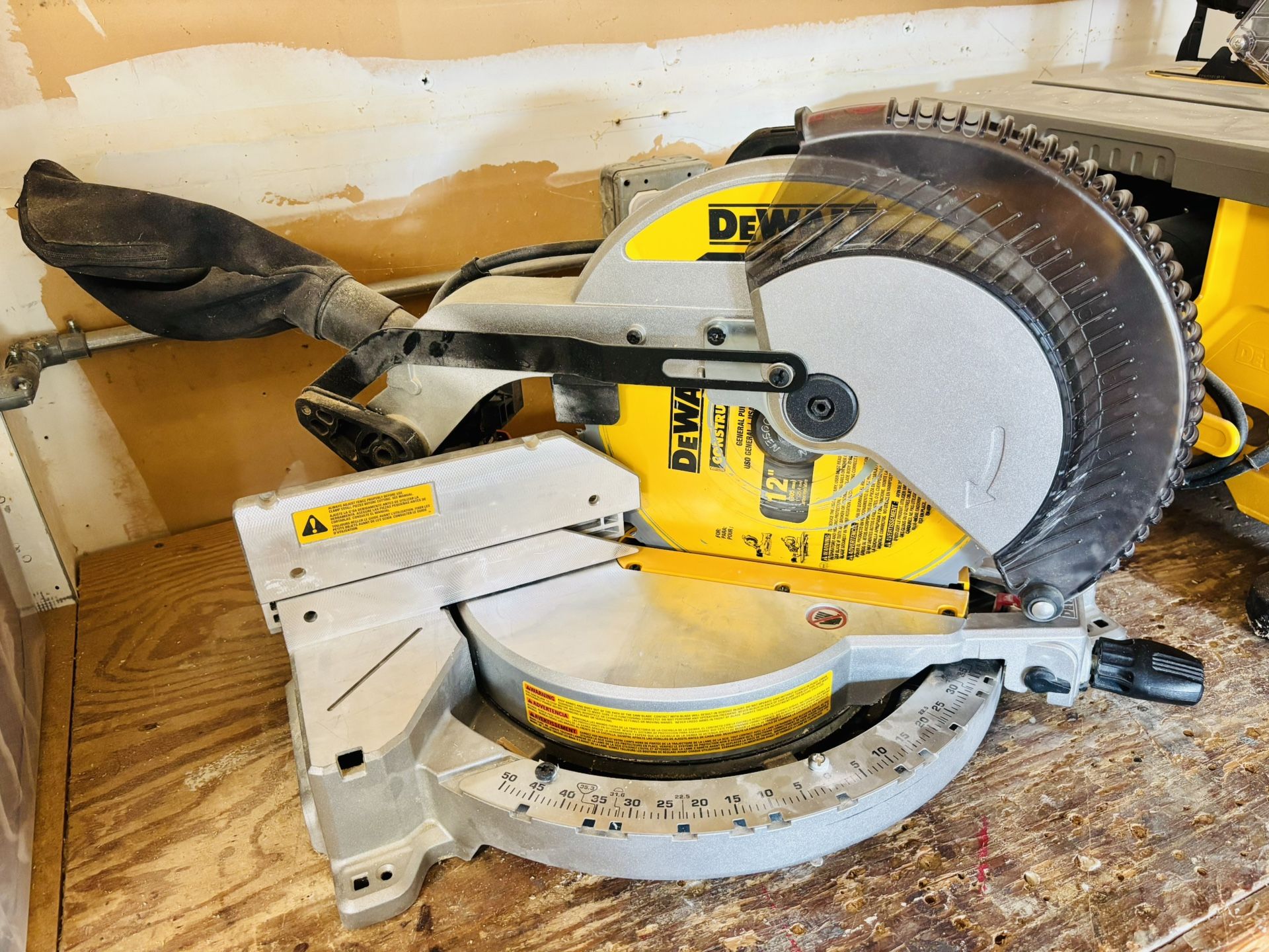 Compound Corded Miter Saw