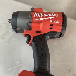 Milwaukee M18 FUEL 18V Lithium-lon Brushless Cordless 1/2 in. Impact Wrench with Friction Ring (Tool-Only)