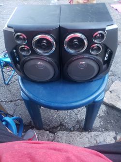 Make Me An Offer......Sharp 5 Way CP-E99 180 Watt Book Shelf Speakers