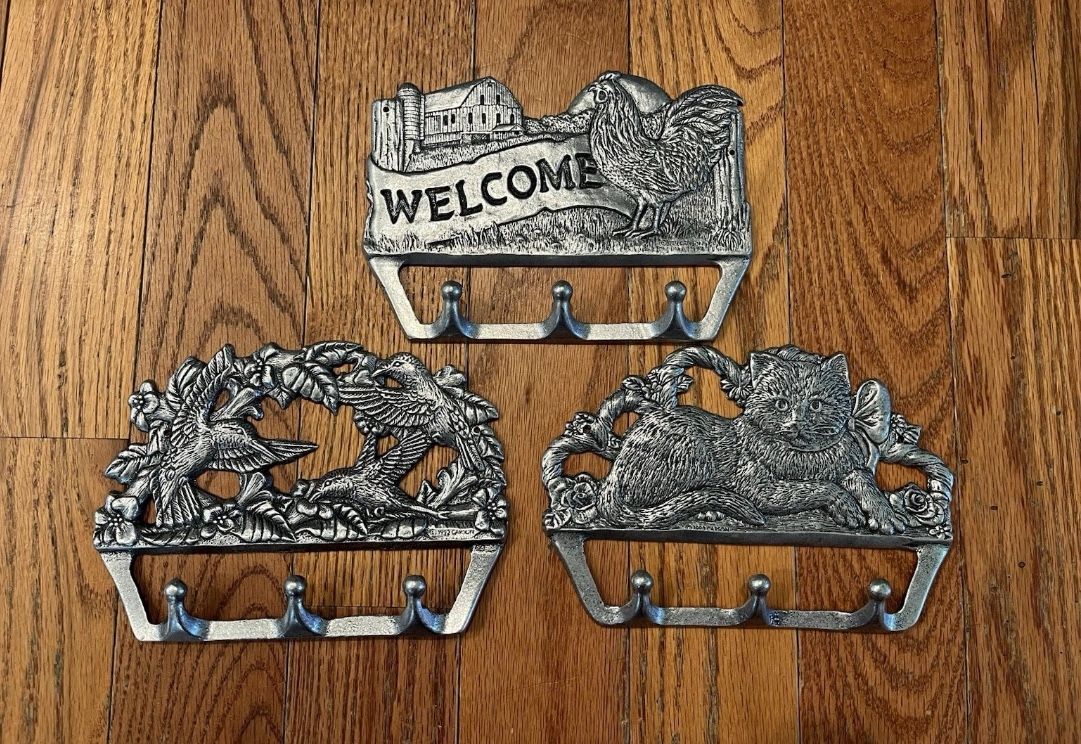Carson Pewter Wall Hanging Key Hook Cat Rooster Hummingbird 1990s Lot Vintage