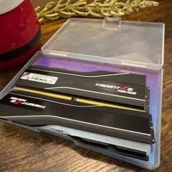 DDR5- 6000 64gb RGB trident z5 like new