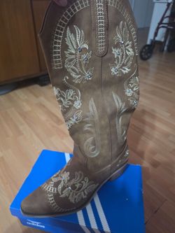 New cowgirl Leather boots