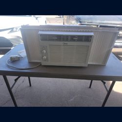 Media 5000 BTU Window Air Conditioner . Ice Cold Air