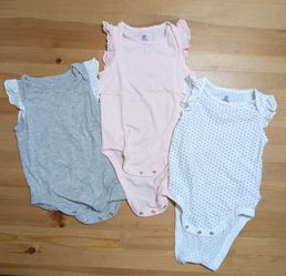 Baby Girl Bodysuits Set of 3 - Gap 12-18 months