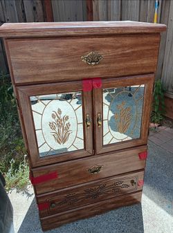 Dresser