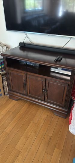 Wooden dark TV stand