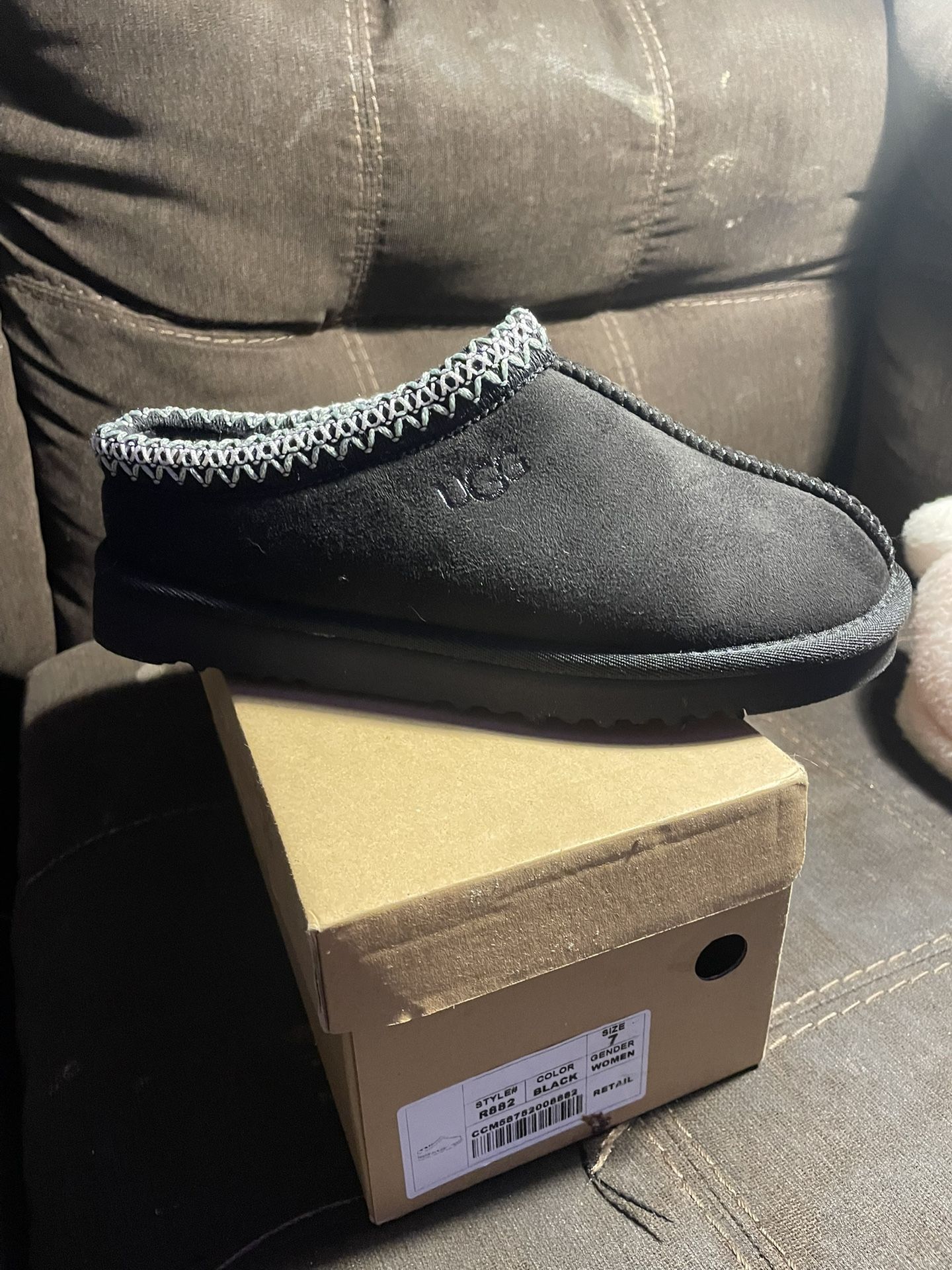 WOMEN UGG TASMAN ll SIZE 7W