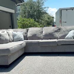 Like New Ashley Furniture Sectional Free Delivery🚚