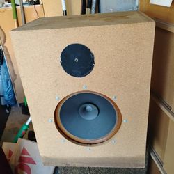 Nice Pair Of Custom Built 100watt Speakers 
