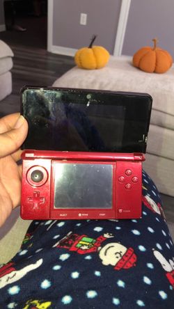 Nintendo 3DS Handheld Gaming Console Red