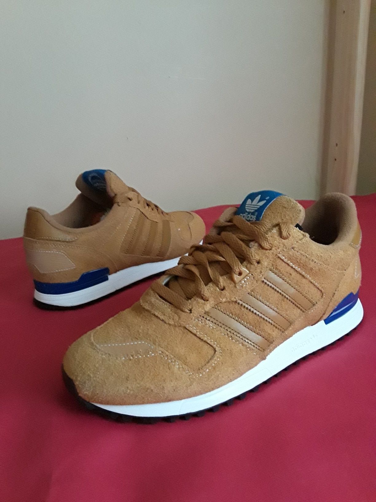 Men's Adidas Dark Tan Suede Size 9.5