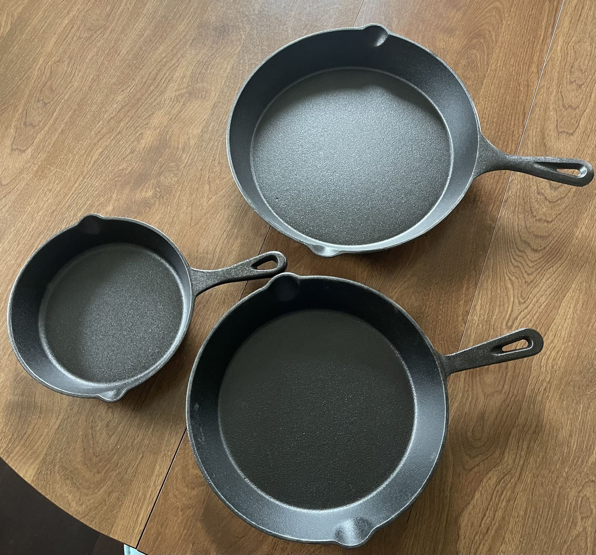 NEW SET OF CAST IRON SKILLETS