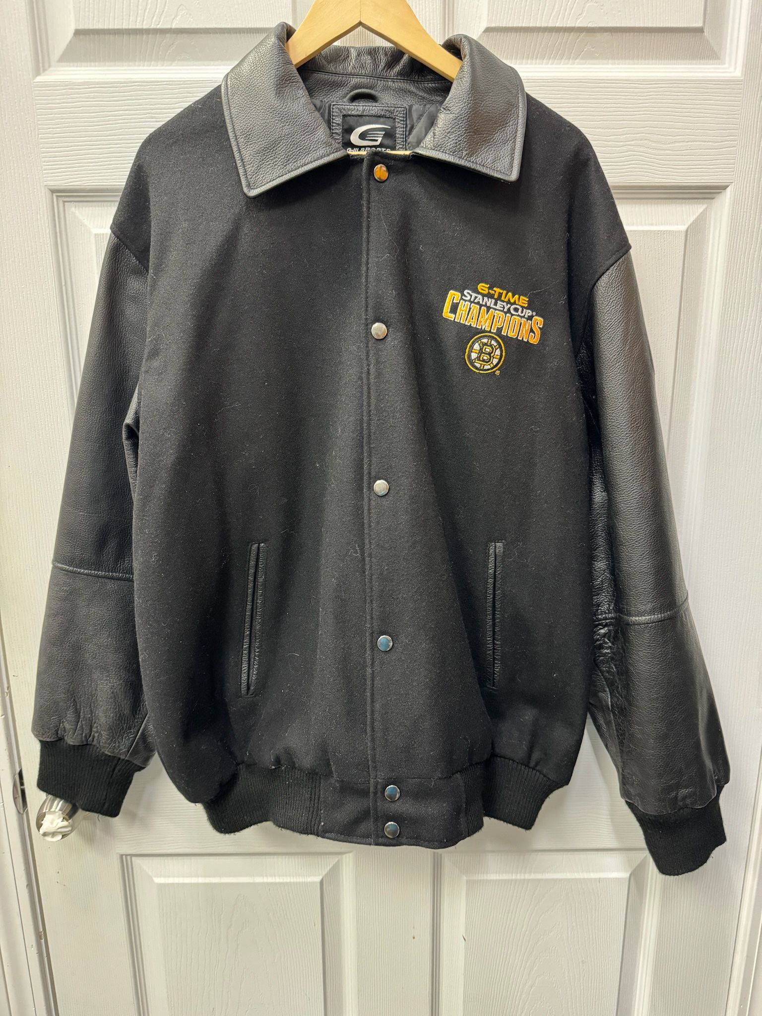 SZ:L,BLACK BOMBER JACKET STANLEY CUP CHAMPIONS
