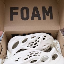 Yeezy Foam Runners 