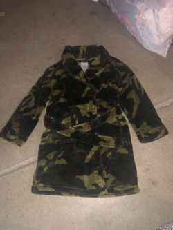 Boys robes size 4/6