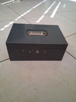 Black Metal Cash Box with Key Lock