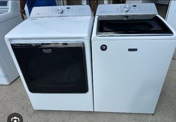 Maytag Washer and Dryer Set